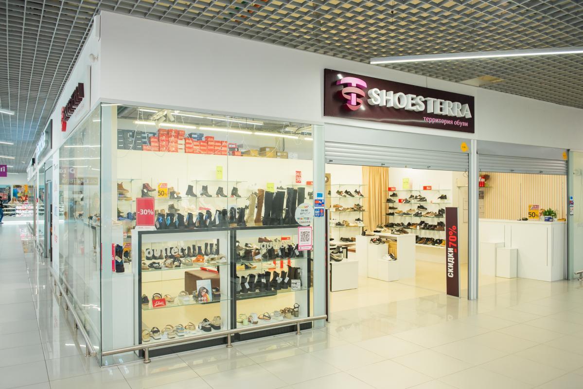 Вход в магазин Shoes Terra outlet